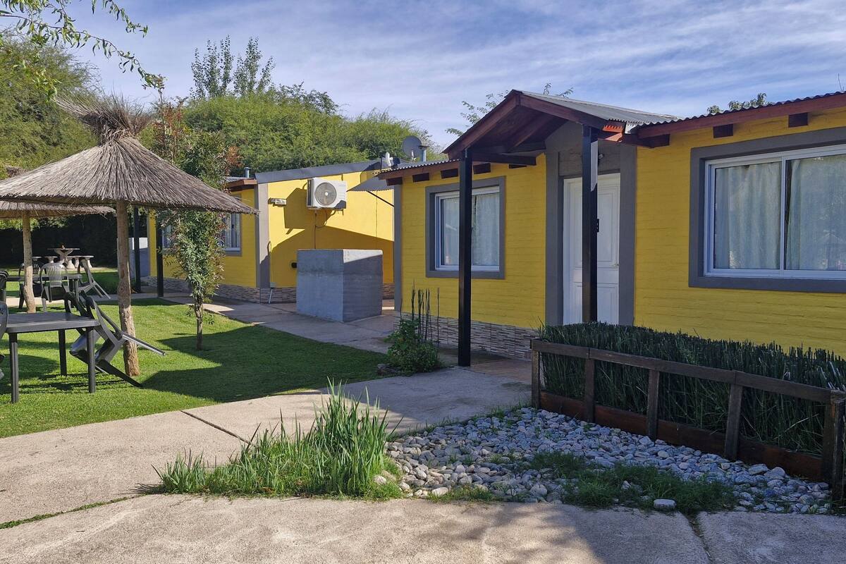 Bungalow, 2 kamar tidur, pemandangan kebun | Didekorasi berbeda-beda dan dilengkapi dengan perabotan berbeda-beda