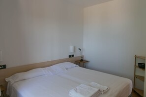 3 bedrooms, Internet, bed sheets, wheelchair access