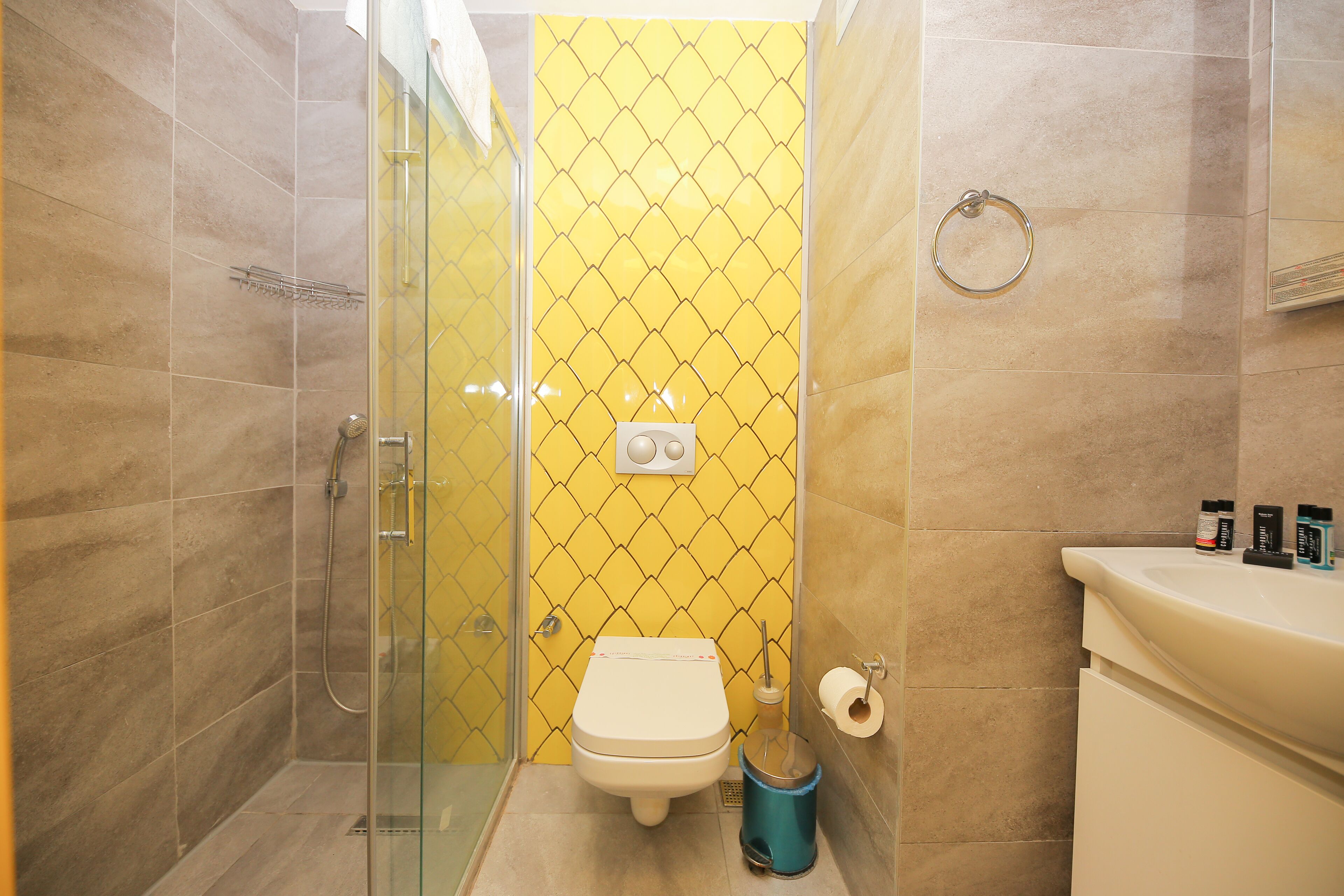 classic studio, 1 large single bed | bathroom | shower, free toiletries, hair dryer, slippers