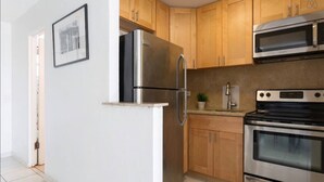 Căn hộ, 1 giường cỡ queen, không hút thuốc | Bếp riêng | Dụng cụ pha cà phê/trà, tủ lạnh, lò vi sóng, lò nướng 