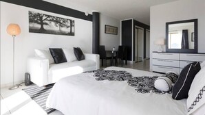 Căn hộ, 1 giường cỡ queen, không hút thuốc | Bàn, bàn ủi/dụng cụ ủi quần áo, truy cập Internet không dây miễn phí 