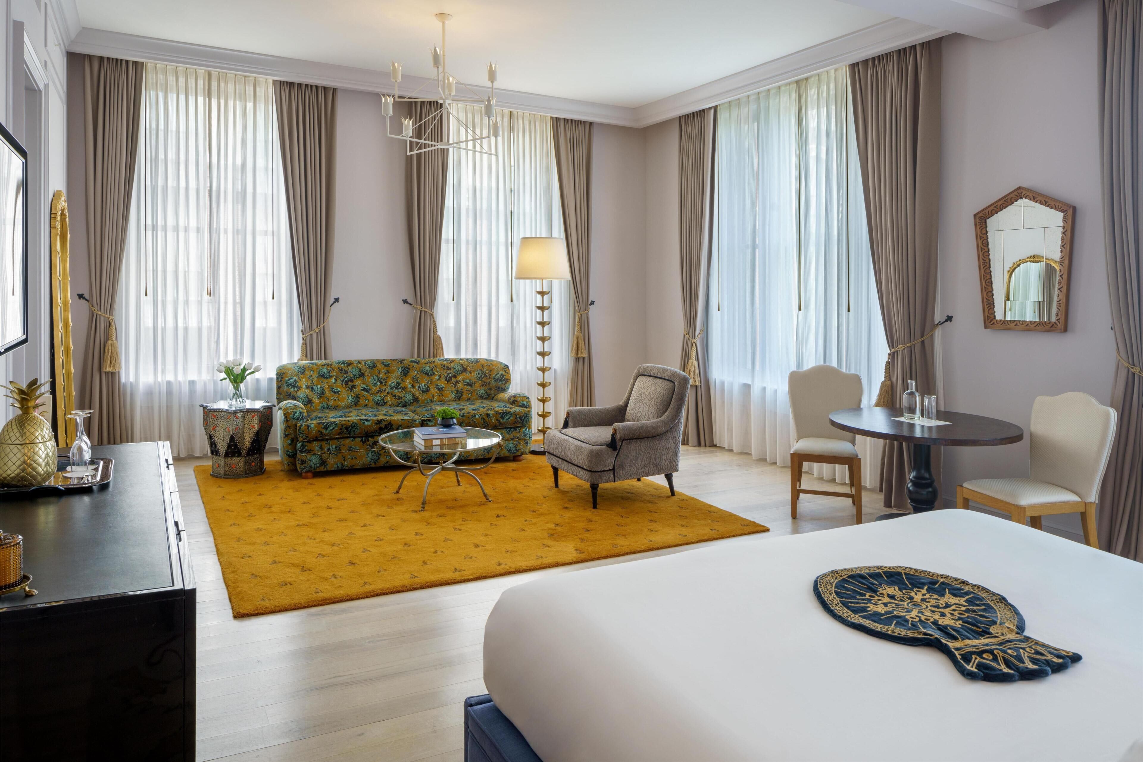 Grand Studio, 1 King Bed, Corner | 1 bedroom, premium bedding, pillowtop beds, minibar