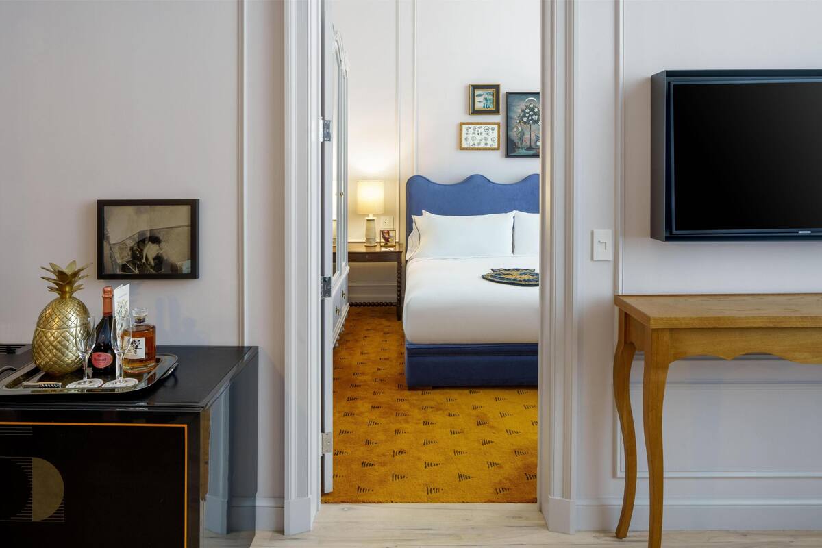 Suite, 1 Bedroom | 1 bedroom, premium bedding, pillowtop beds, minibar