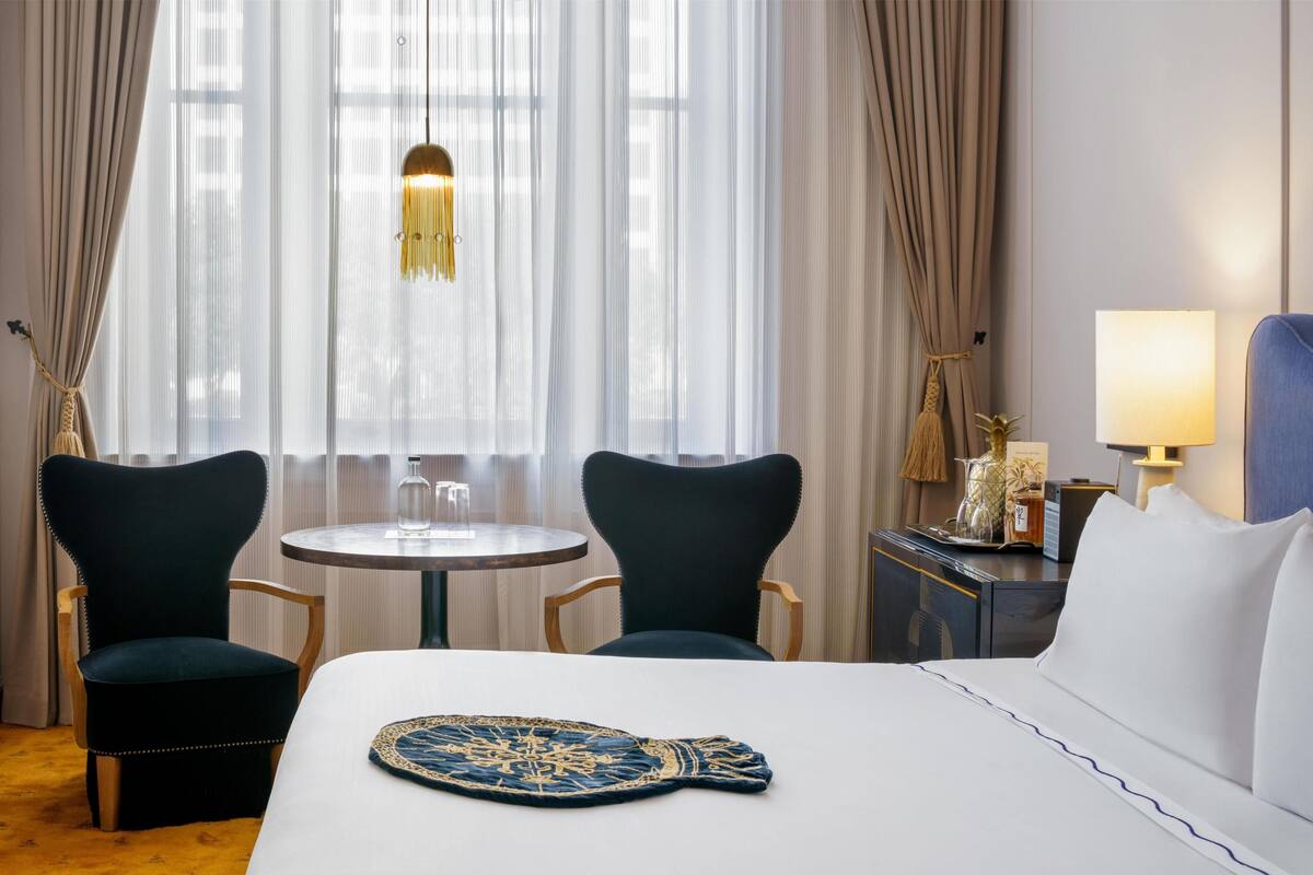 1 bedroom, premium bedding, pillowtop beds, minibar