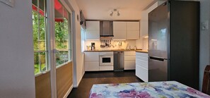 Kühlschrank, Ofen, Herdplatte, Geschirrspüler