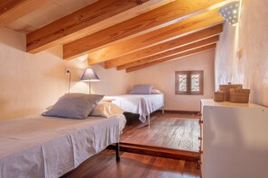 3 bedrooms, iron/ironing board, free WiFi, bed sheets - Rustic Home with Romantic Yard and Pool - Finca Ca'n Vaqueta (Soller)