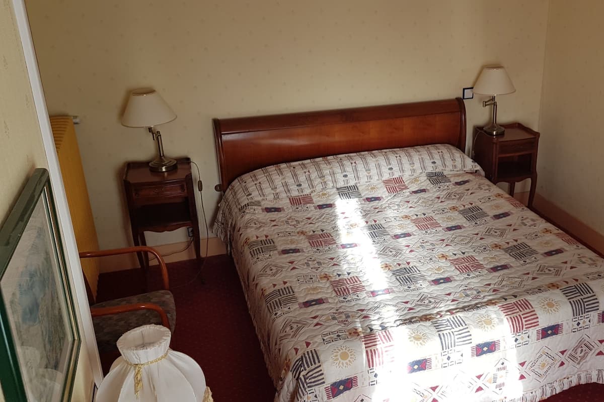 Individually decorated, individually furnished, desk, rollaway beds