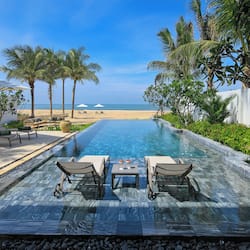 The Level 4-Bedroom Beachfront Pool Villa