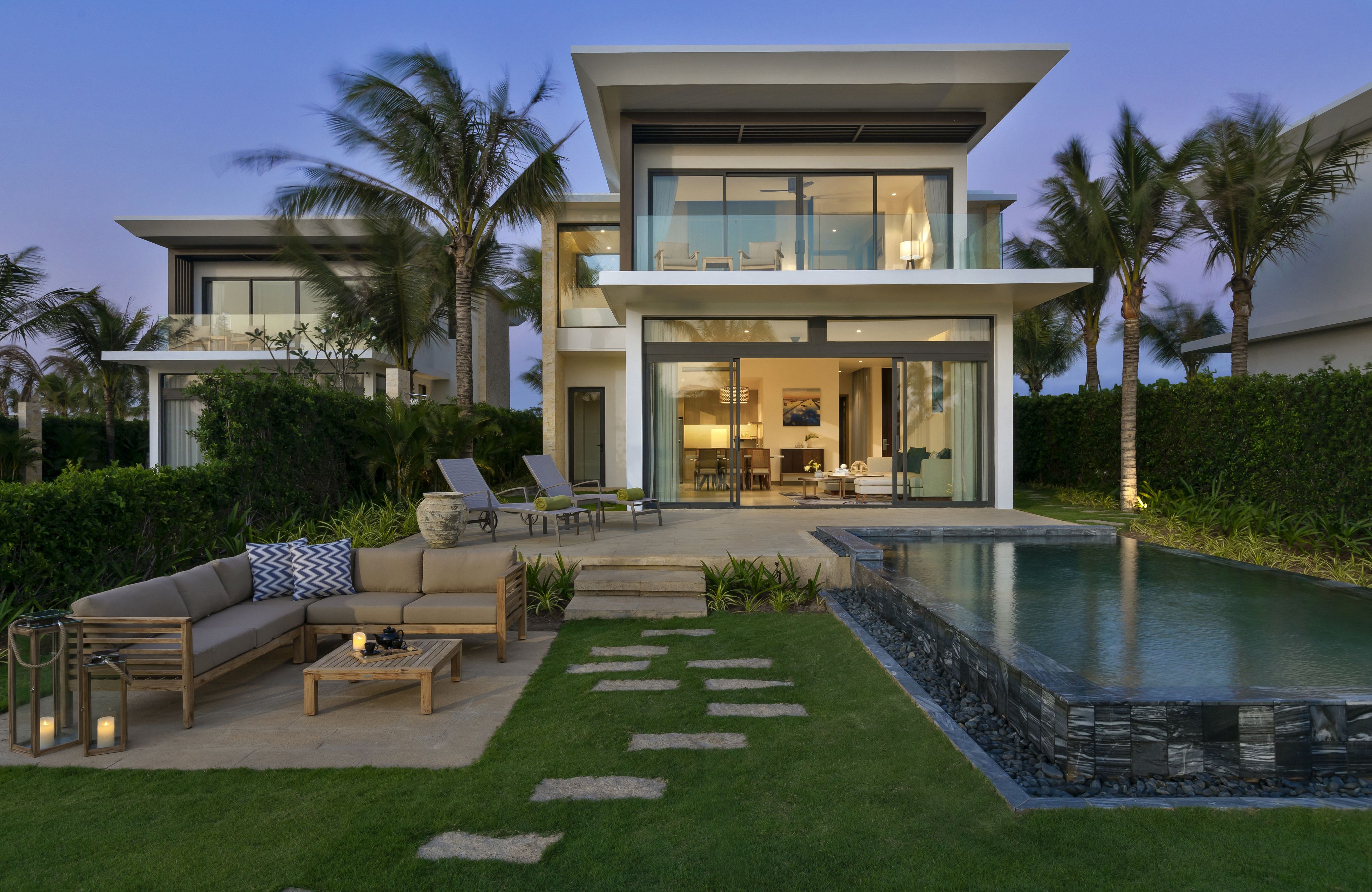 The Level 3-Bedroom Beachfront Pool Villa | Terrace/patio