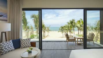 The Level 3-Bedroom Beachfront Pool Villa | Quang cảnh từ phòng