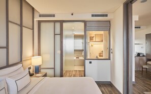 Minibar, coffres-forts dans les chambres, décoration personnalisée