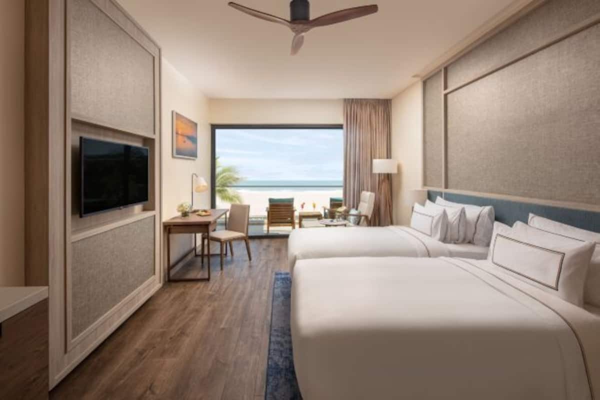 Minibar, in-room safe, individually decorated, individually furnished