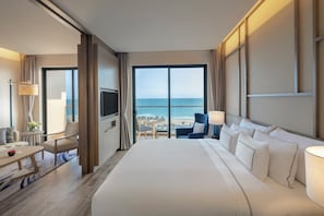Familien-Suite, 2 Schlafzimmer, Meerblick | Minibar, Zimmersafe, individuell dekoriert, individuell eingerichtet