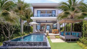The Level 3-Bedroom Oceanfront Pool Villa | Minibar, coffres-forts dans les chambres, décoration personnalisée