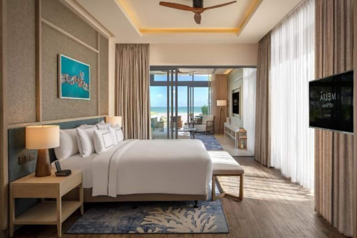 Minibar, in-room safe, individually decorated, individually furnished