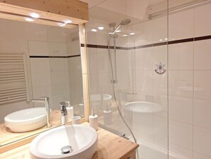 Hiustenkuivaaja