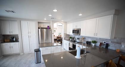 Luxurious Home on "The Lakes"! Pool & HOT TUB! Great Golf Course!