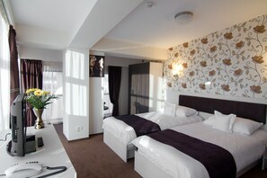 1 bedroom, premium bedding, minibar, in-room safe - West Plaza Hotel (Bucharest)