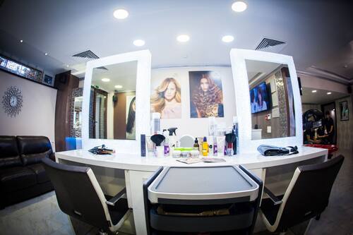 Tratamientos corporales, tratamientos faciales y manicures y pedicures