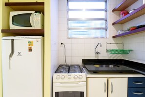 Apartment, Non Smoking | Private kitchen