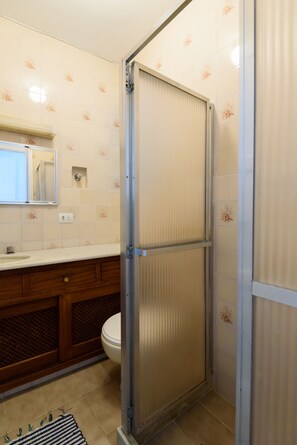 Bathroom - Omar do Rio - SL906 (Rio de Janeiro)