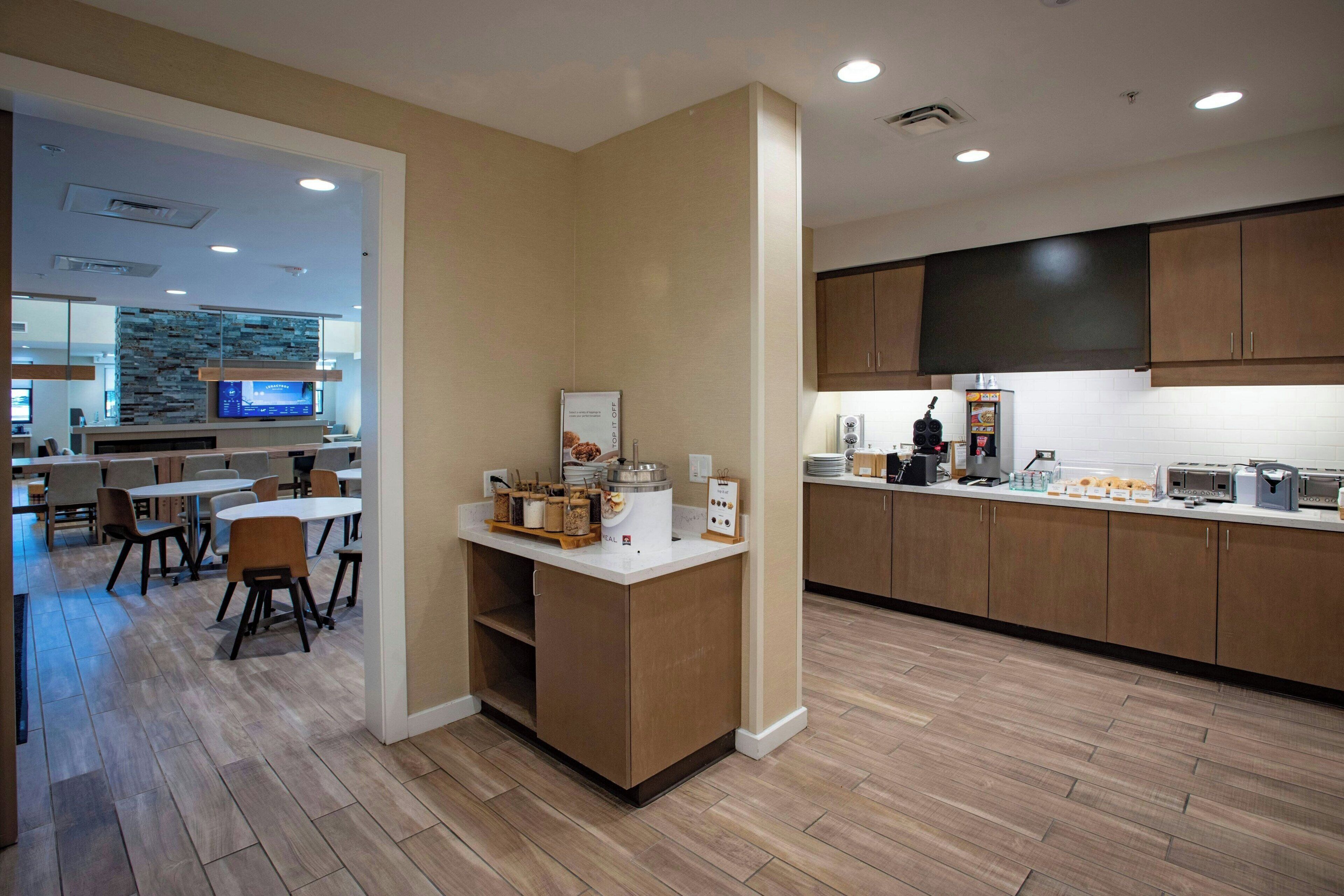 free daily full breakfast