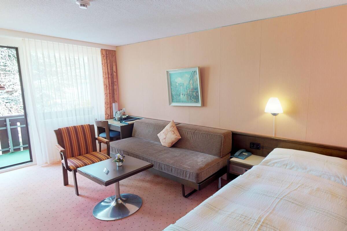 Panoramic Single Room | In-room safe, laptop workspace, blackout drapes, free WiFi