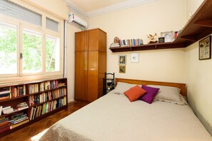 Apartamento, várias camas, para não fumantes | Wi-Fi de cortesia, roupa de cama