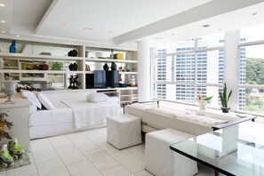 Apartment, 1 Double Bed, Non Smoking | Living area | LED TV