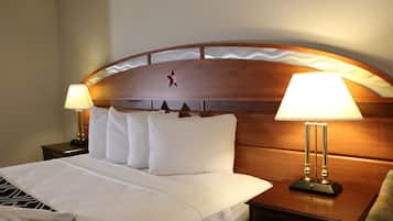 Standard Room, 1 King Bed, Non Smoking (Second Floor) | Premium bedding, pillowtop beds, in-room safe, laptop workspace