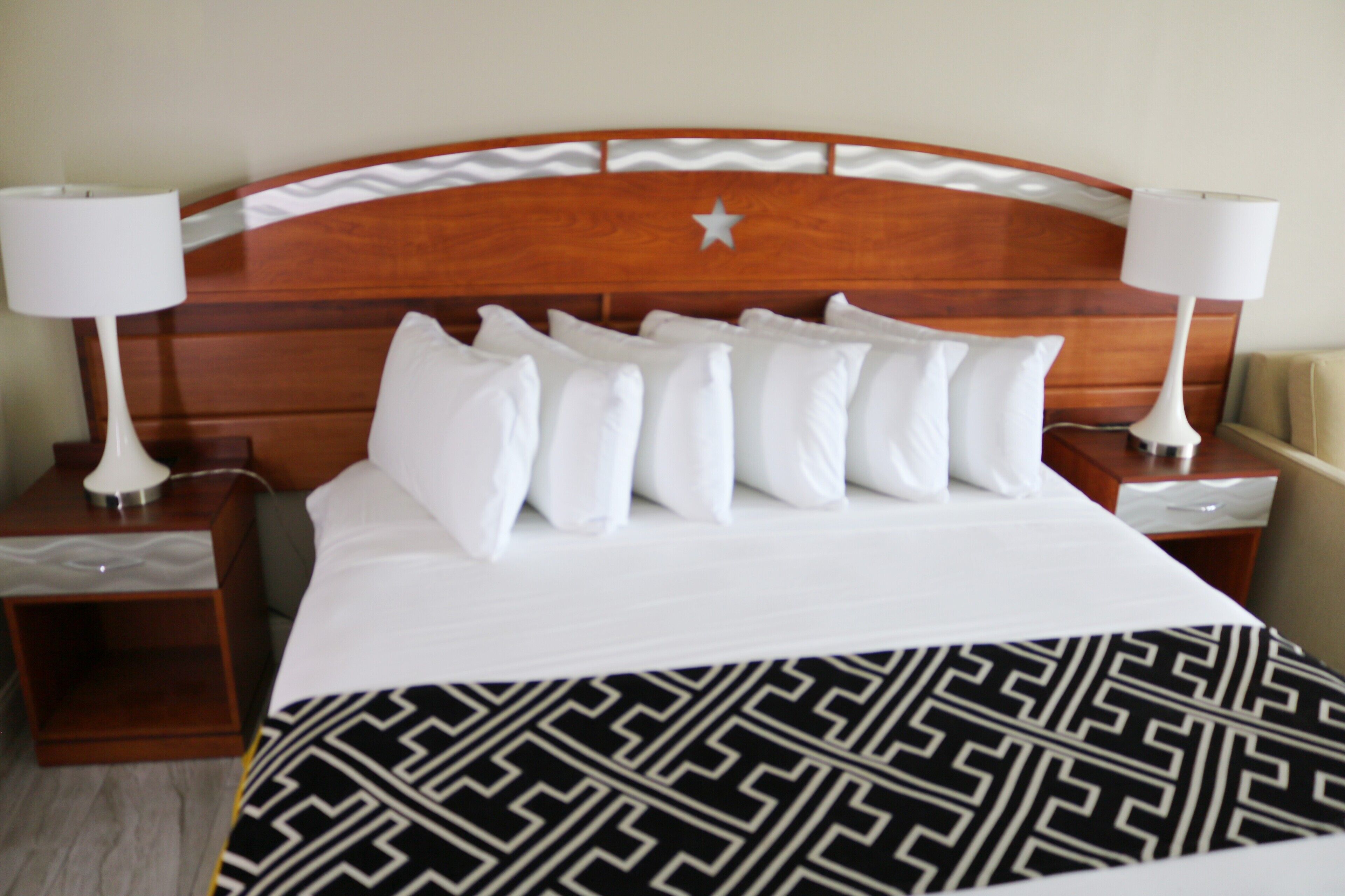 handicap room, 1 king bed, non smoking (first floor) | premium bedding, pillow-top beds, in-room safe, laptop workspace