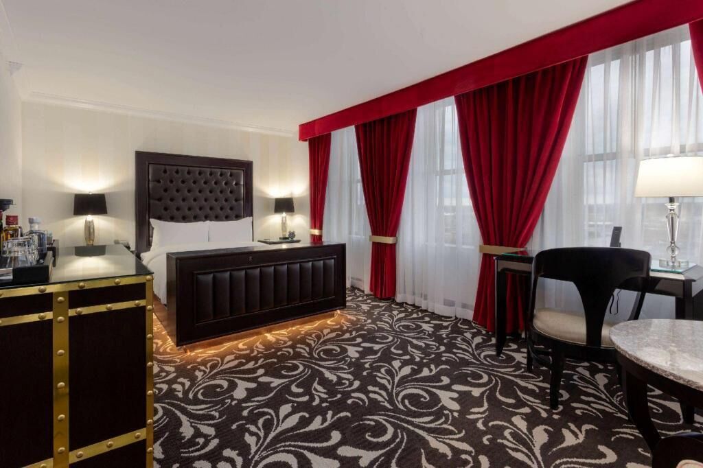 Egyptian cotton sheets, premium bedding, pillowtop beds, in-room safe