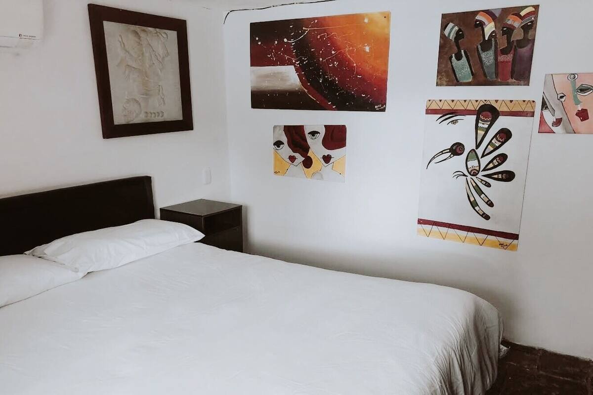 Classic Suite, 1 King Bed, Non Smoking