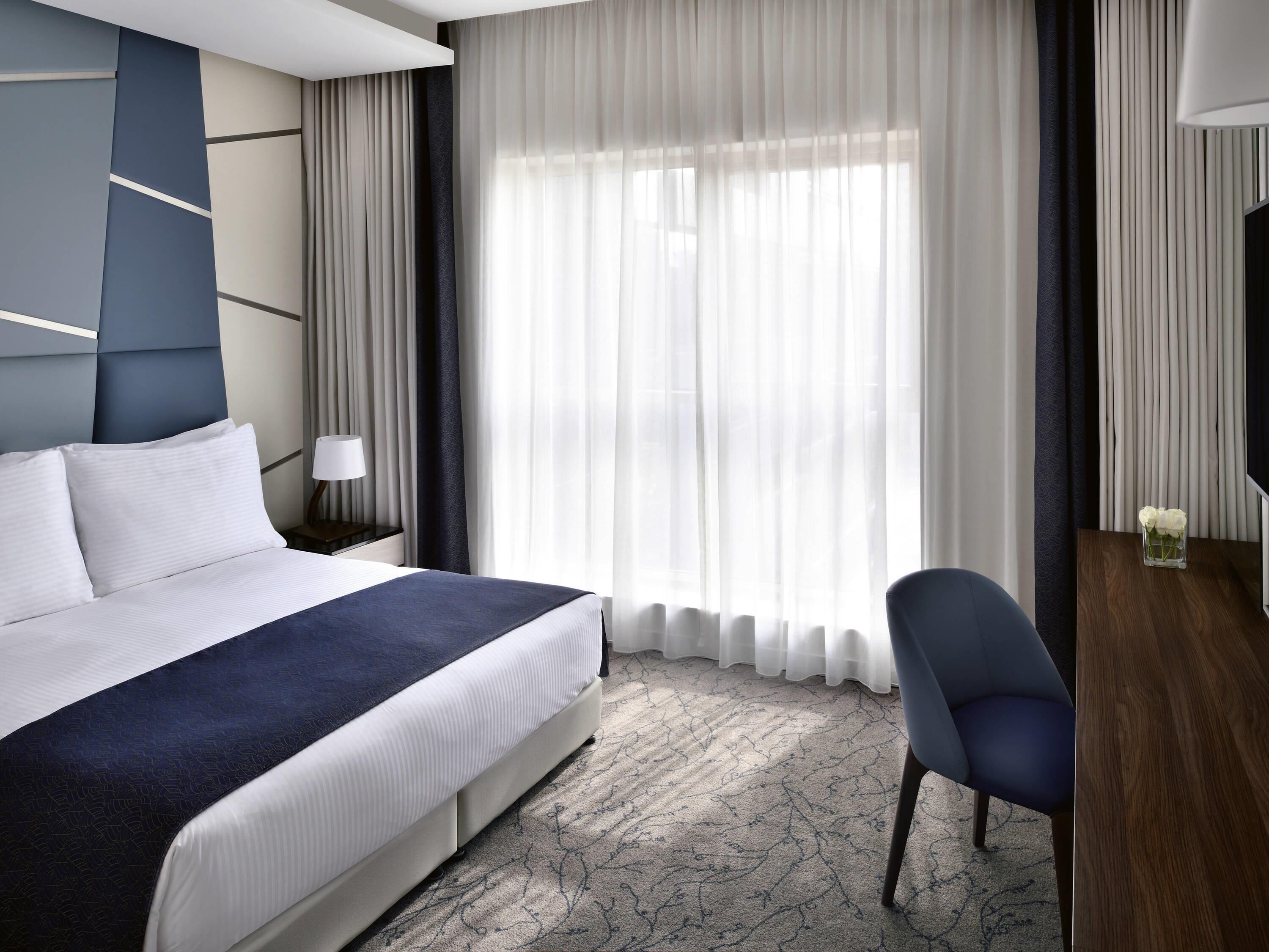 Egyptian cotton sheets, premium bedding, down comforters, pillowtop beds