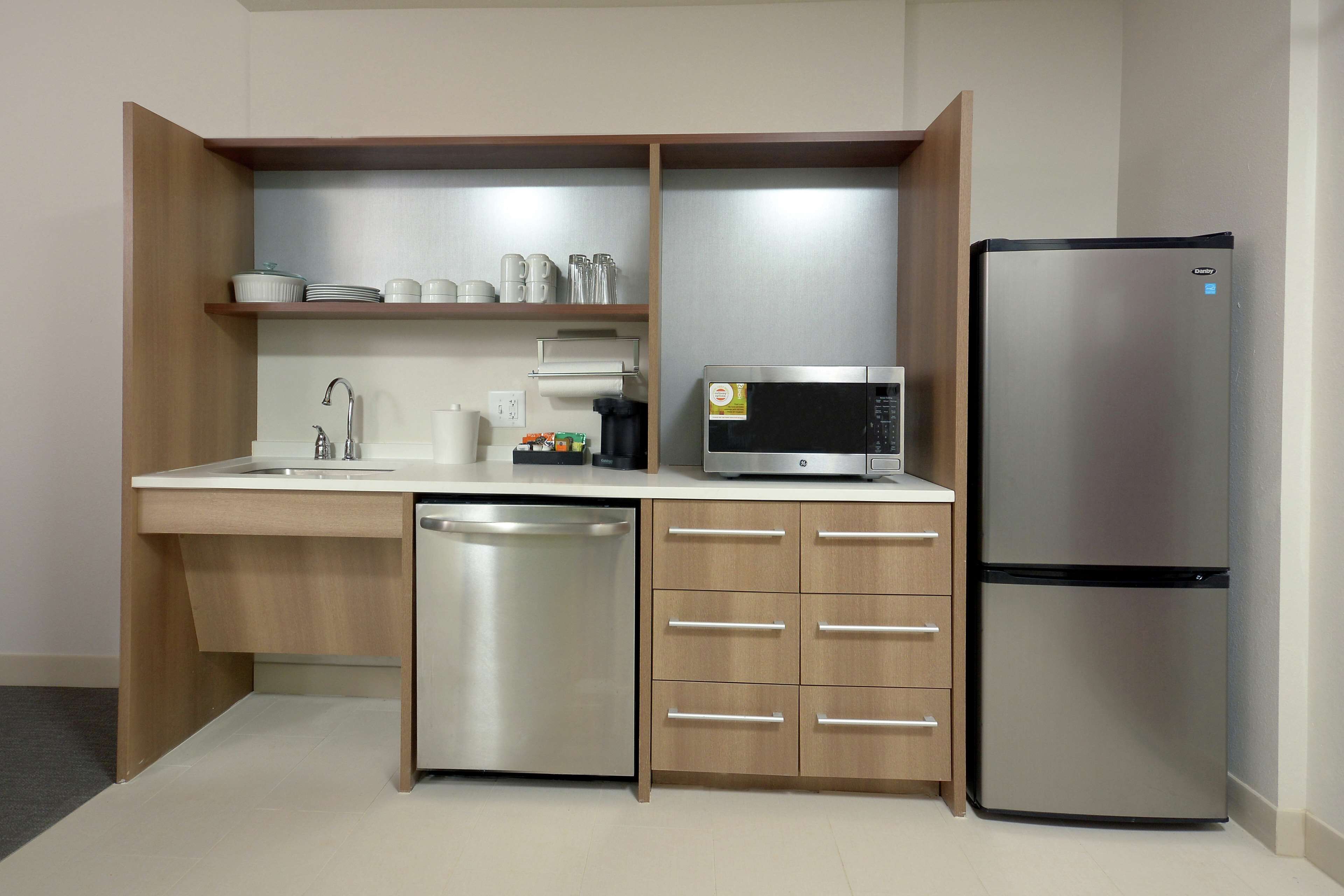 fridge, microwave, dishwasher, coffee/tea maker