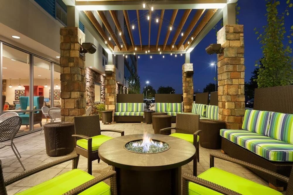 Home2 Suites by Hilton Newark Airport