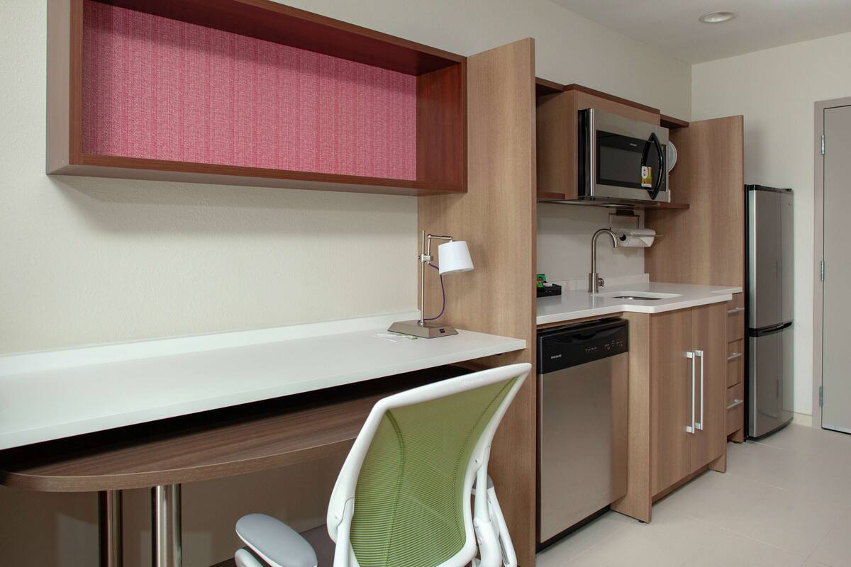 เครื่องชงกาแฟ/ชา, ตู้เย็นขนาดใหญ่, ไมโครเวฟ, เครื่องล้างจาน