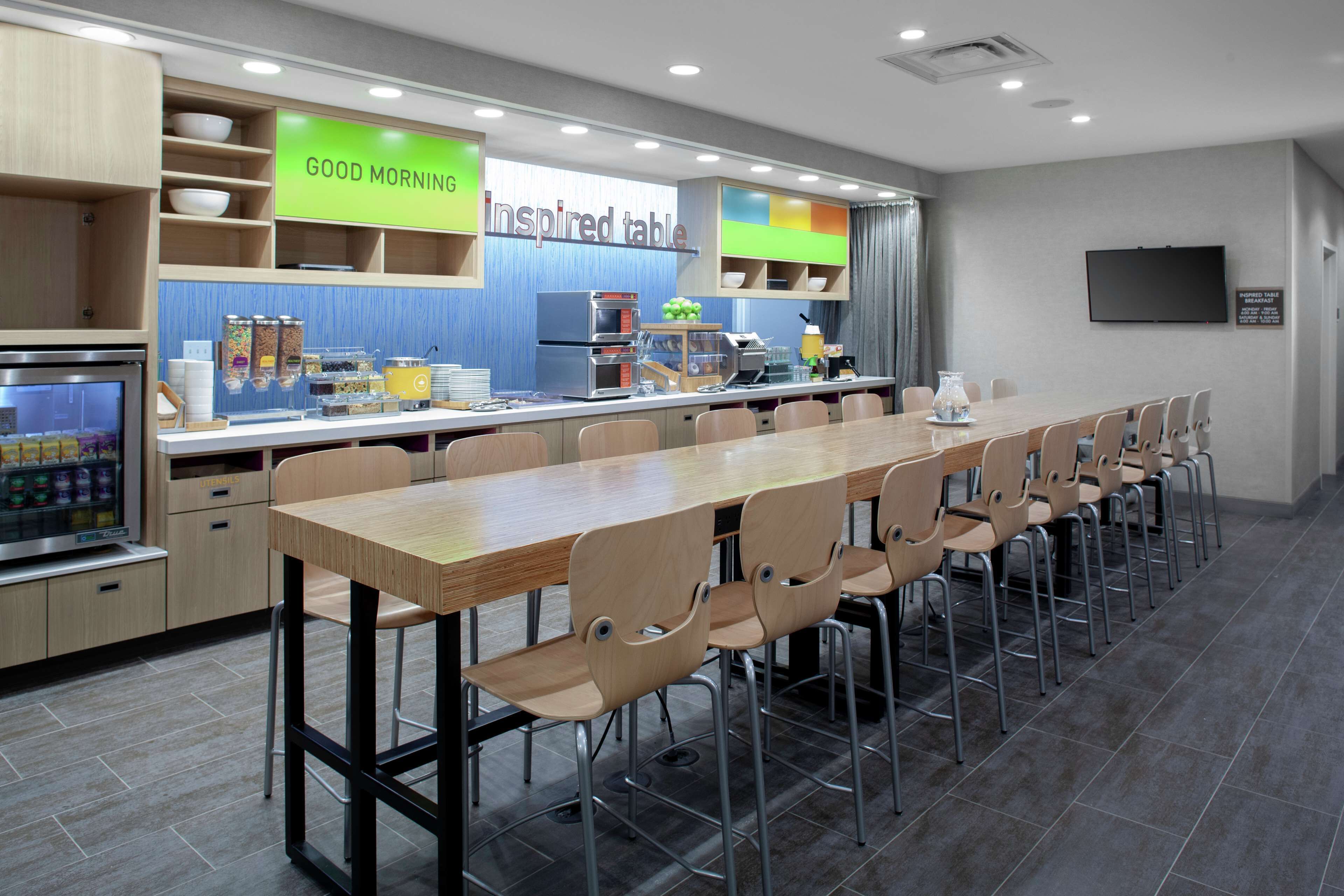 free daily self-service breakfast