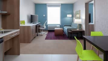 Blackout curtains, soundproofing, iron/ironing board, free WiFi