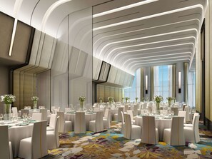 International cuisine - DoubleTree by Hilton Ahmedabad (Ahmedabad)