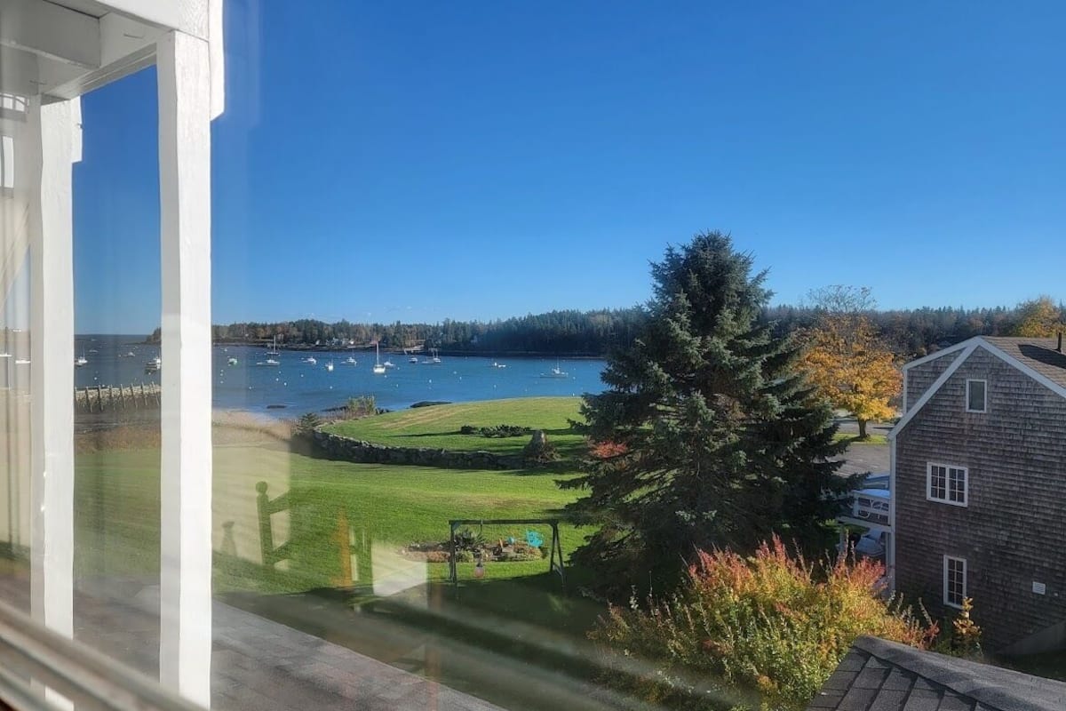 inner harbor view standard room (2, 6) | view from room