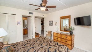 2 bedrooms, desk, iron/ironing board, free WiFi