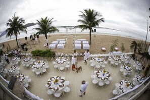 Espace de banquet Ă lâextĂ©rieur