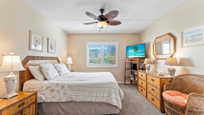2 bedrooms, desk, iron/ironing board, travel cot