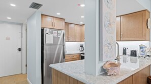 Luokittelematon kuva, 5 kautta 50, painike