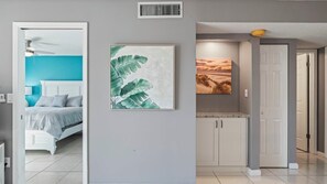 Luokittelematon kuva, 3 kautta 50, painike