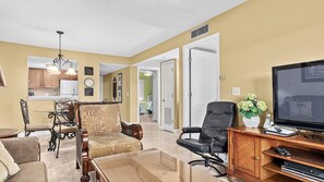 Smart TV, DVD player, offices - St. Augustine Beach Getaway - Ocean View Balcony - Steps from the Sand (St. Augustine)