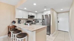 Unclassified image, 4 of 50, button