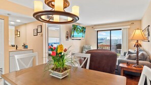 Unclassified image, 2 of 50, button