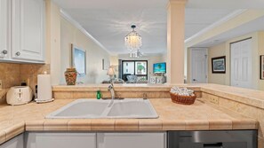 Unclassified image, 4 of 50, button